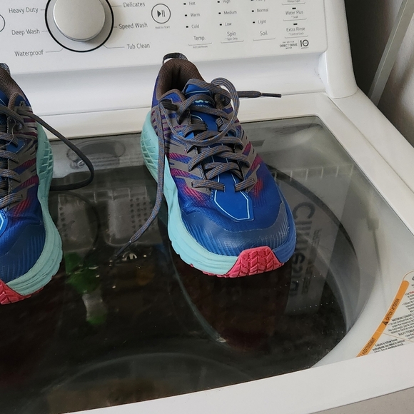 2 pairs of practically new HOKA - Picture 3 of 11